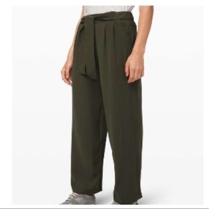 Lululemon high rise pant sz 6